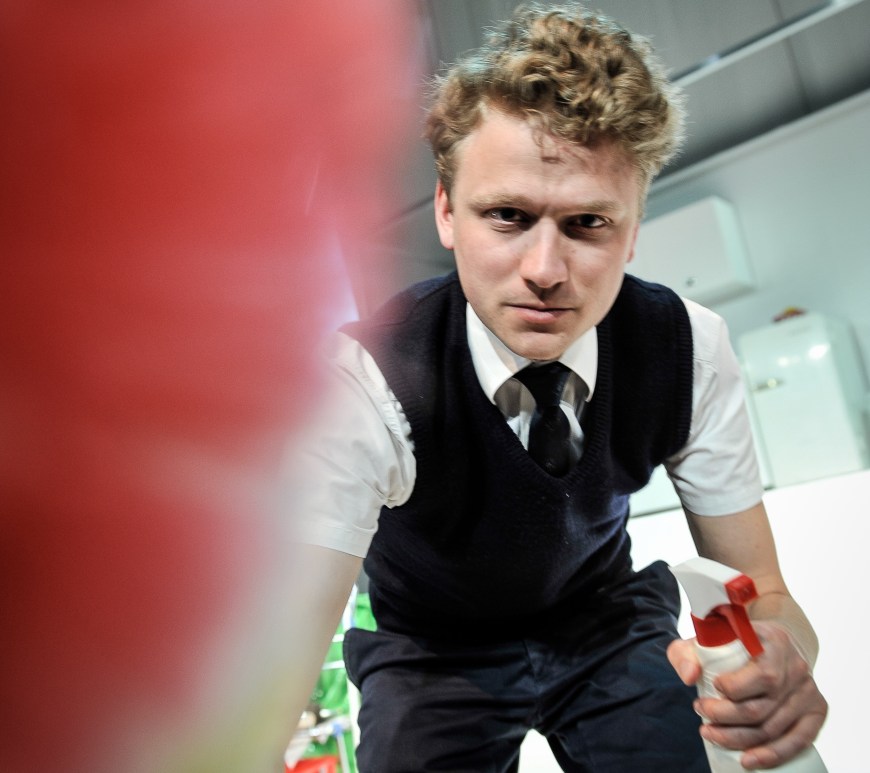 Stück Plastik Laurenz Laufenberg Photo: Arno Declair