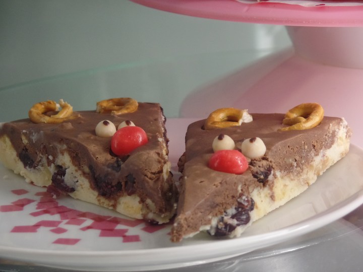 Rozove - pink cafe cake